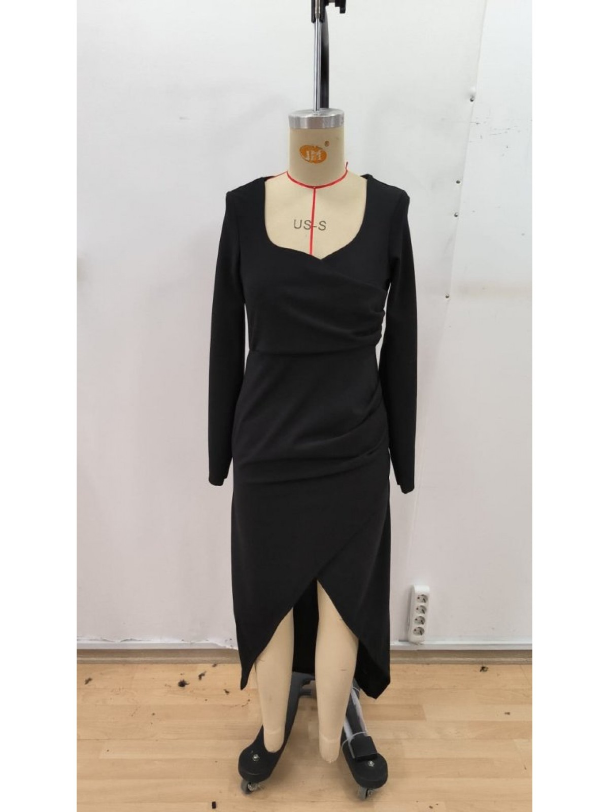 Kadın Uzun Kollu Kalp Yakalı Asimetrik Kesim Detaylı Ithal Krep Uzun Elbise , 28687