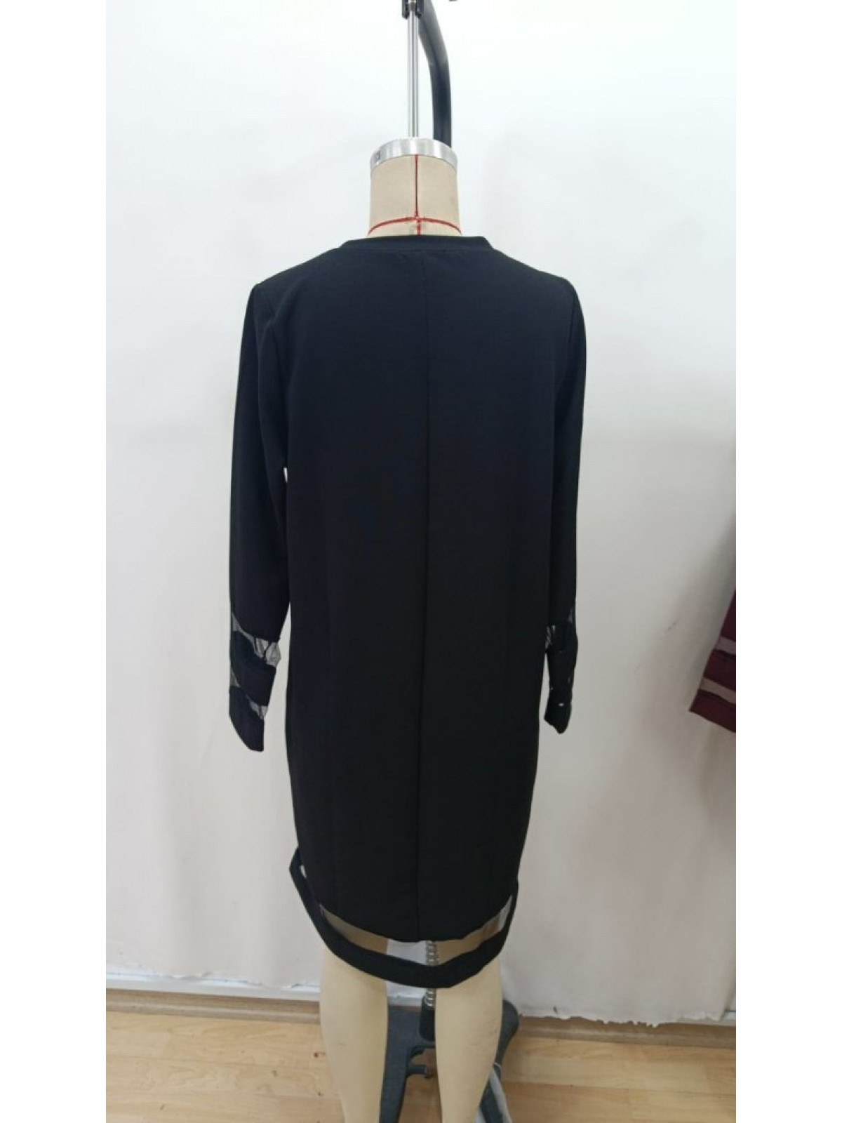 Kadın Uzun Kollu V Yakalı Tül şerit Detaylı Mini Krep Elbise, 28653