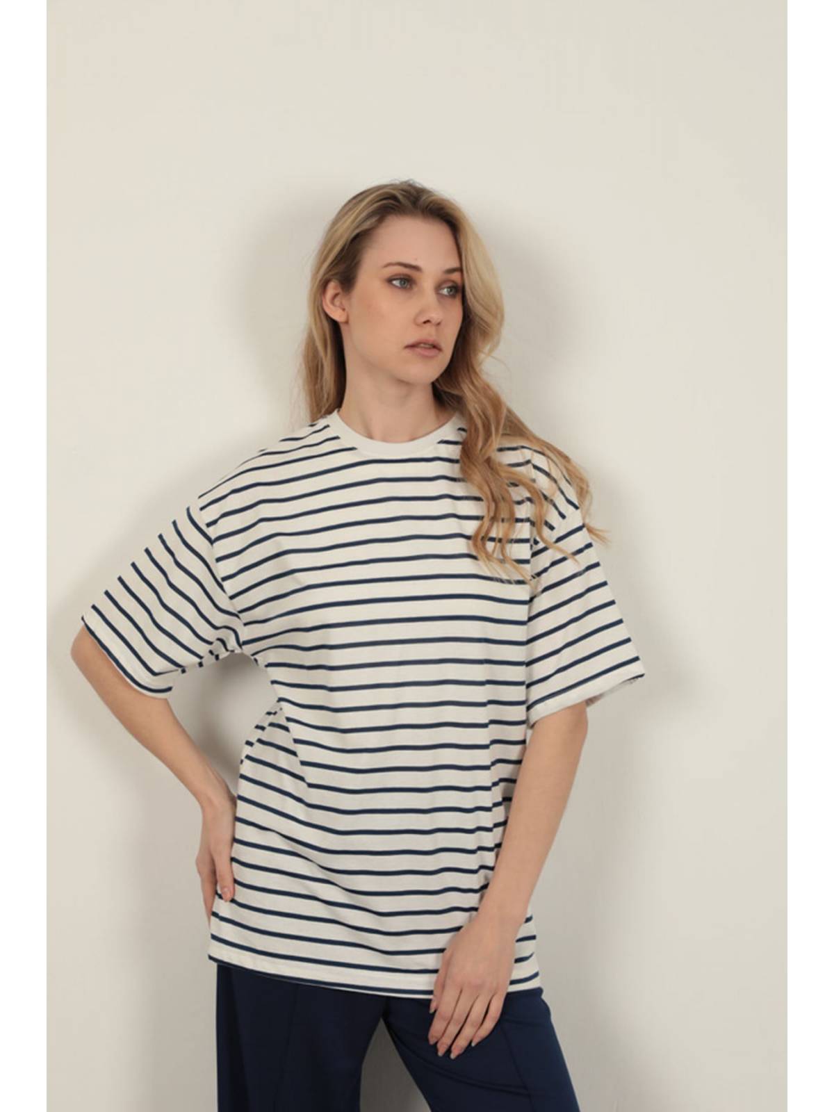 Süprem Kumaş Çizgili Sıfır Yaka Tişört-Lacivert