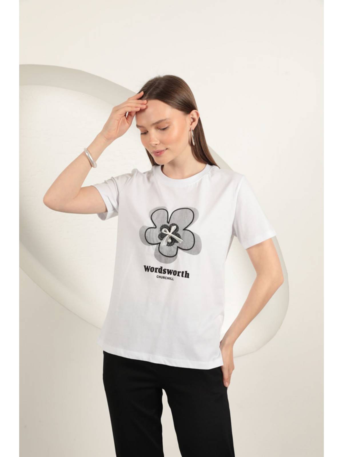 Süprem Kumaş Fiyonk Baskılı Tişört-Beyaz