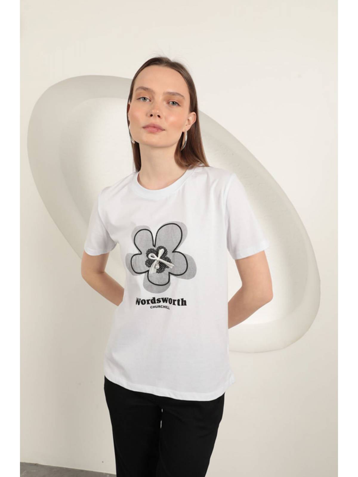 Süprem Kumaş Fiyonk Baskılı Tişört-Beyaz