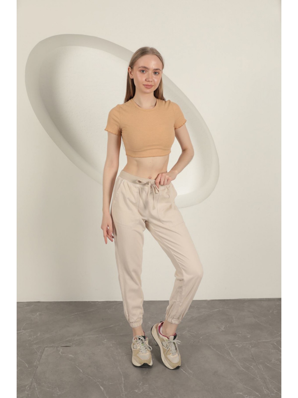 Gabardin Kumaş Paçası Lastikli Kadın Pantolon-Taş