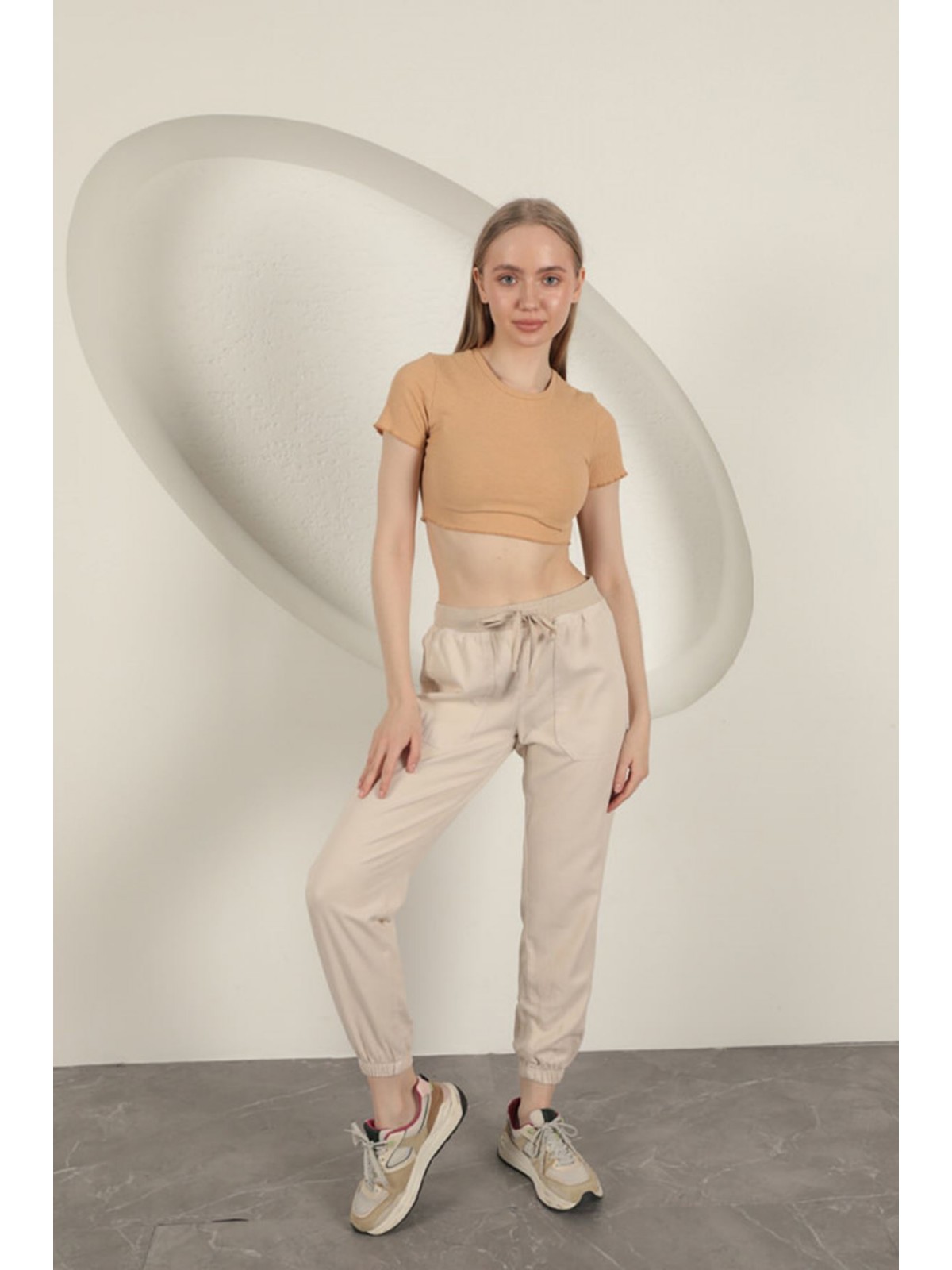 Gabardin Kumaş Paçası Lastikli Kadın Pantolon-Taş