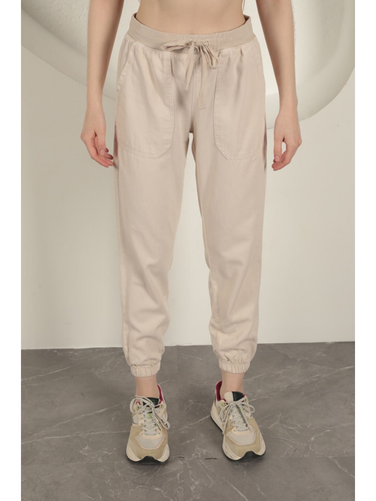 Gabardin Kumaş Paçası Lastikli Kadın Pantolon-Taş