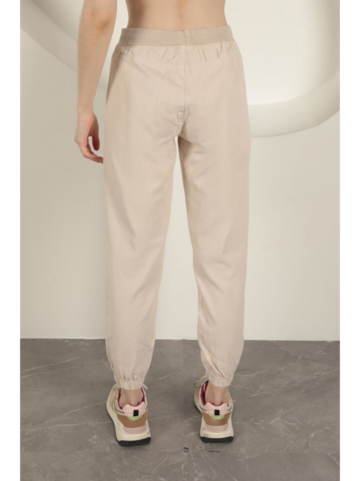 Gabardin Kumaş Paçası Lastikli Kadın Pantolon-Taş