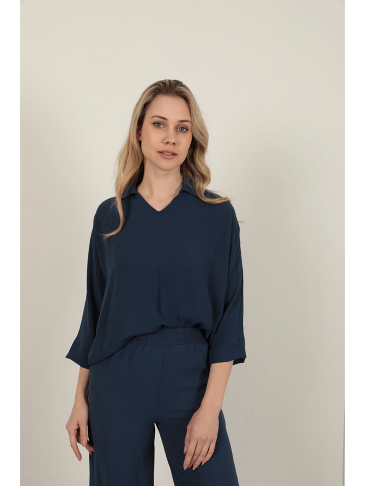 Aerobin Kumaş V Gömlek Yaka Kadın Gömlek-Lacivert