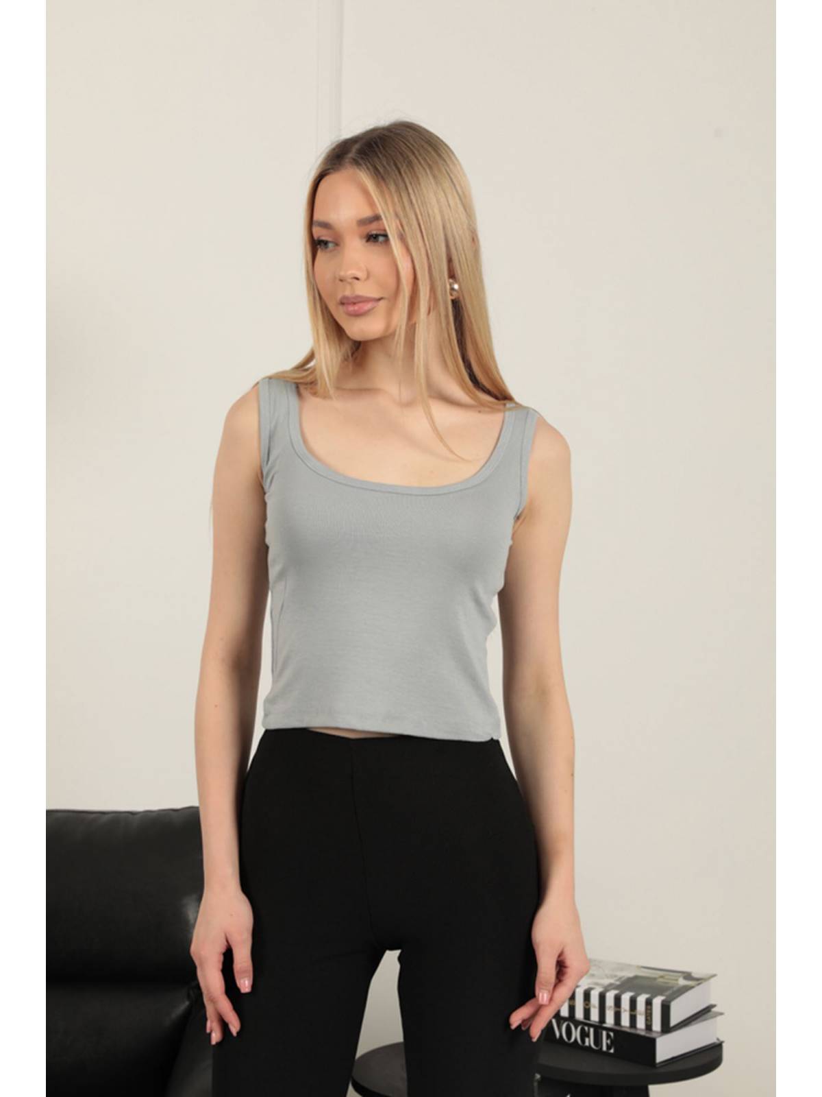 Çilek Viskon Kumaş Askılı Crop-Gri