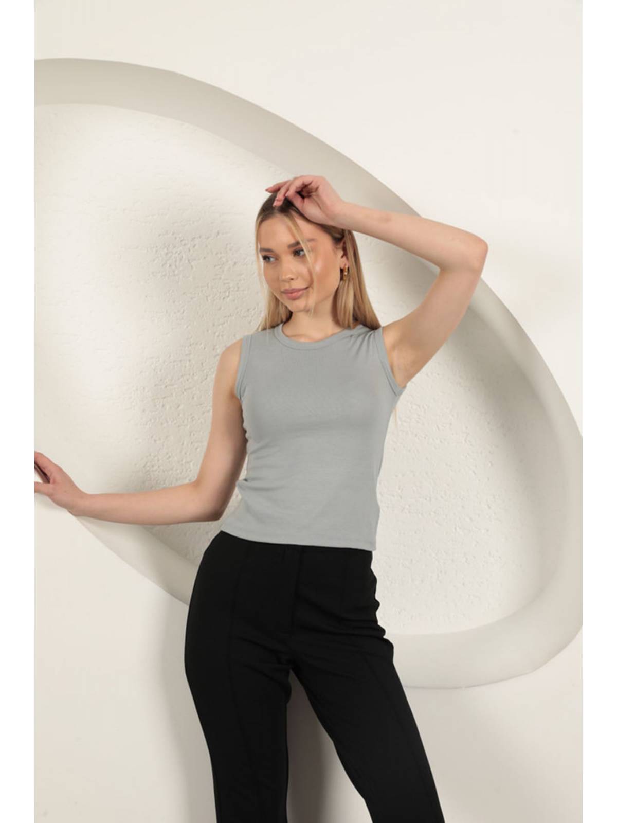 Çilek Viskon Kumaş Basic Bluz-Gri