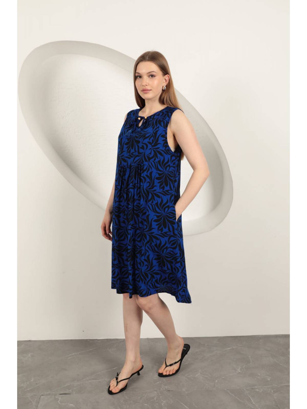 Viskon Kumaş Yaprak Desenli Elbise-Saks