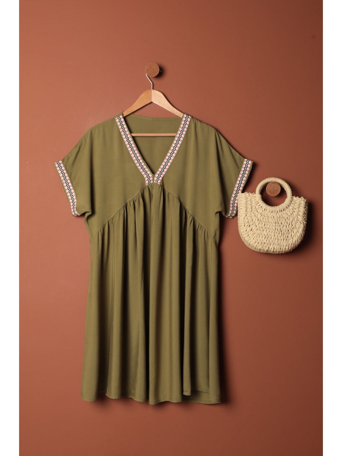 Viskon Kumaş Yakası Kolu Şerit Detaylı Elbise-Haki