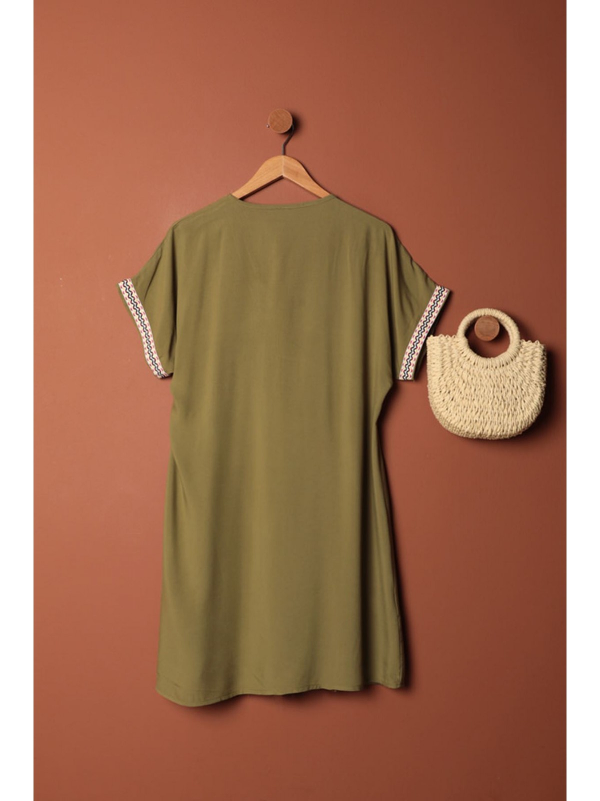 Viskon Kumaş Yakası Kolu Şerit Detaylı Elbise-Haki