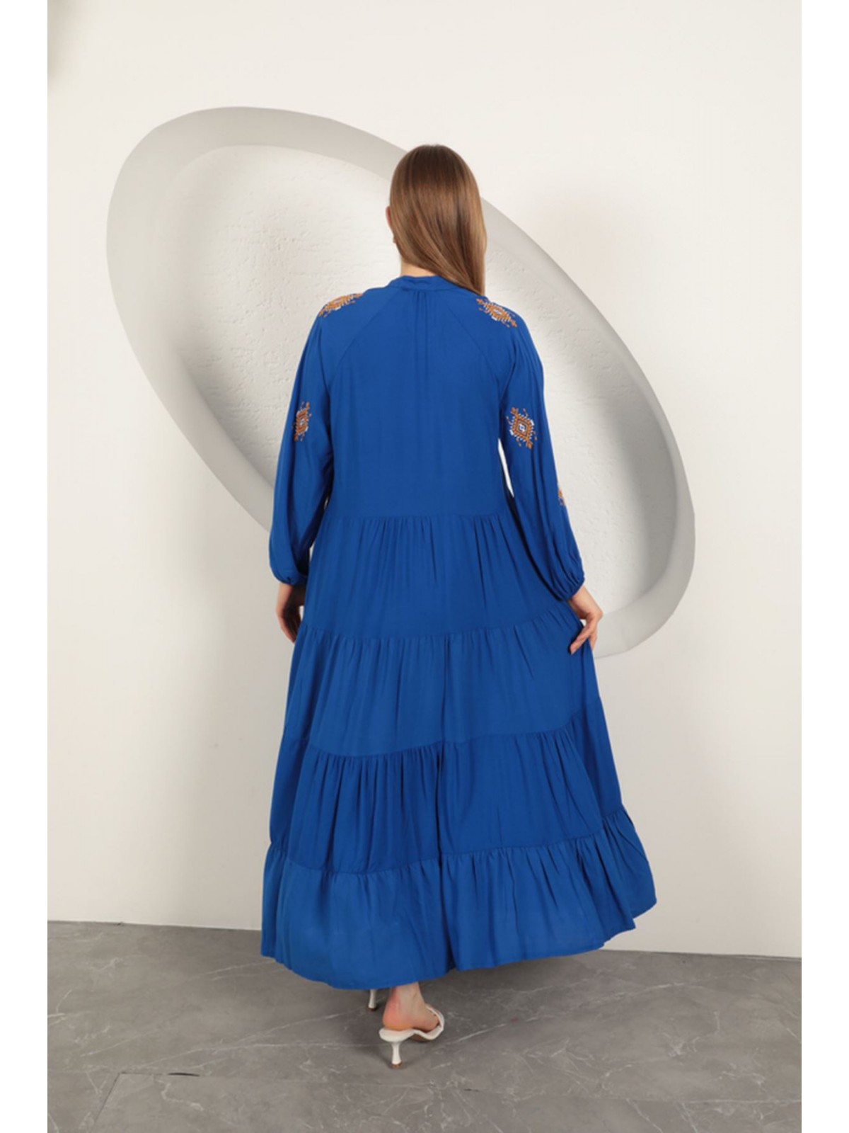 Viskon Kumaş Çıtır Nakışlı Elbise-Saks