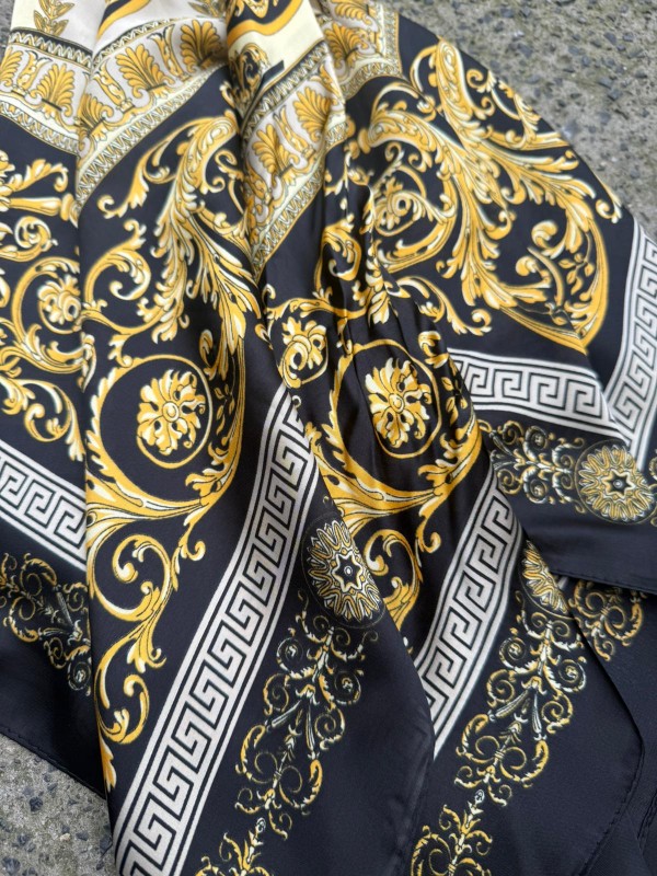 14835 Gold Desenli Siyah Bandana Fular 70x70 cm