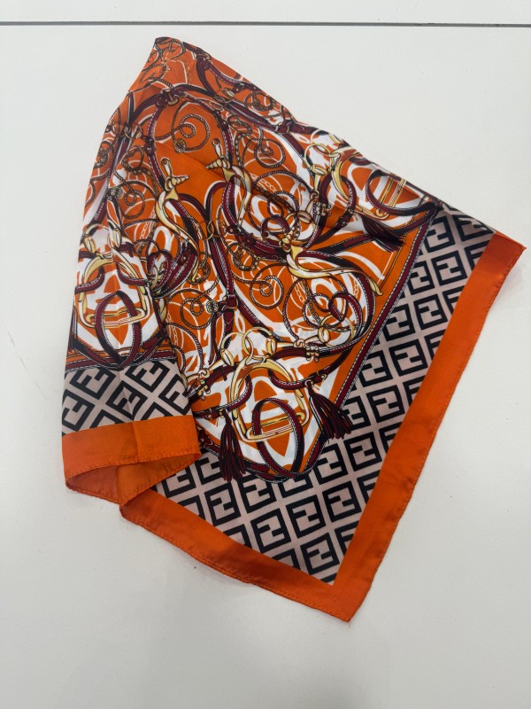 14892 Kıvrımlı Simetrik Motifli Turuncu Bandana Fular 70x70 cm