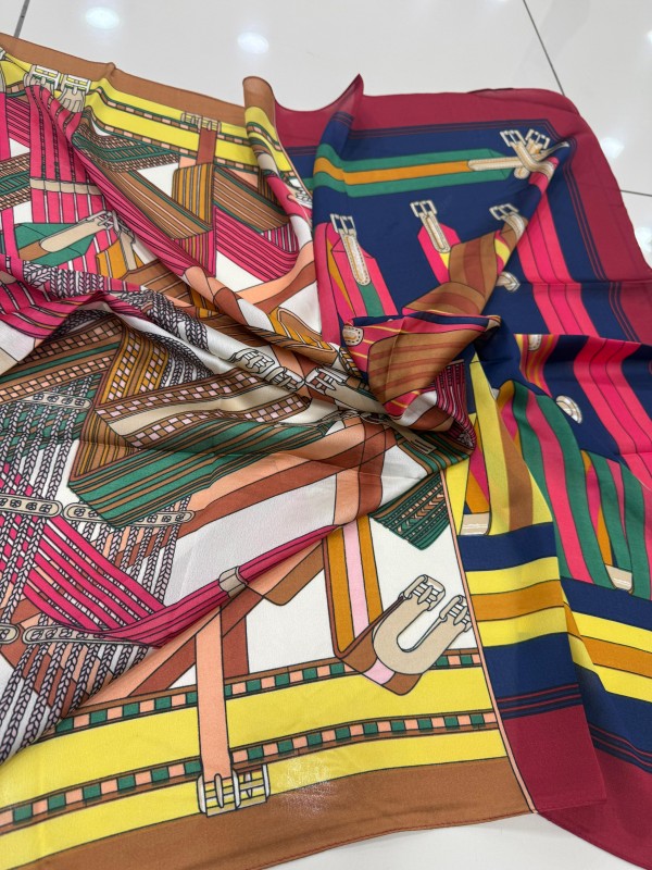 14925 Kemer Desenli Bordo Bandana Fular 90x90 cm