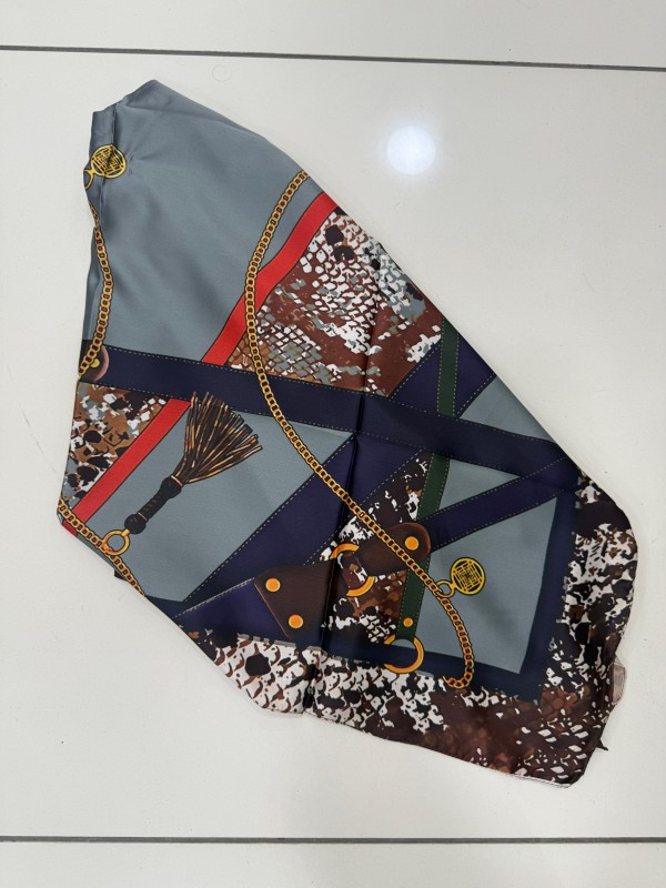 15358 Zincir Desenli Lacivert Bandana Fular 90x90 cm