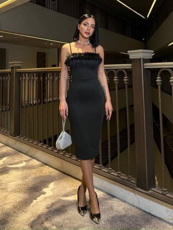 İp Asklı Peluş Detay Midi Elbise -siyah