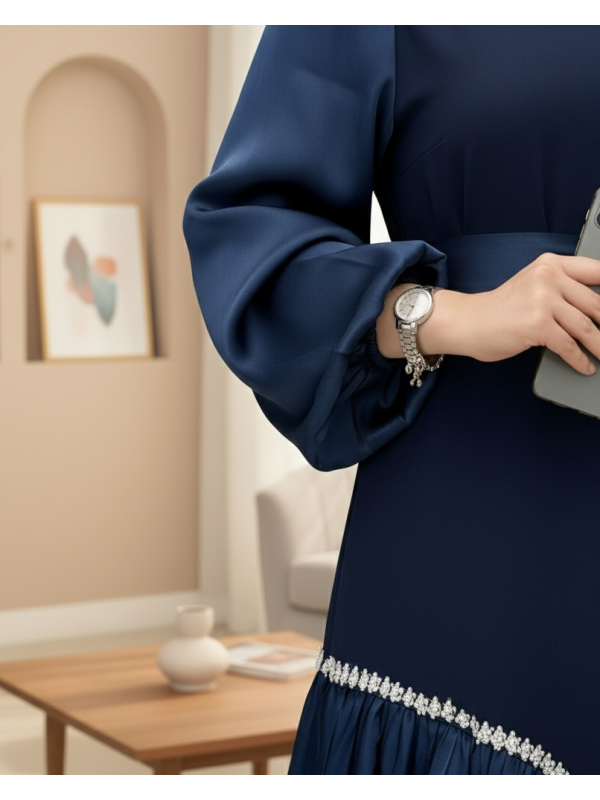 Yakası Ve Eteği Taşlı Kemerli Saten Detaylı Krep Elbise -Laci