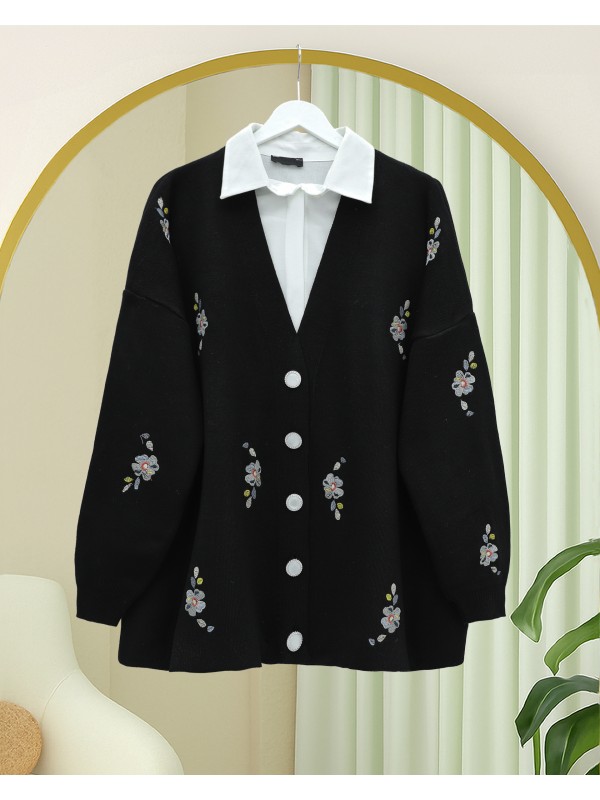 Çiçek Nakışlı Parlak Düğmeli Triko Hırka -Siyah