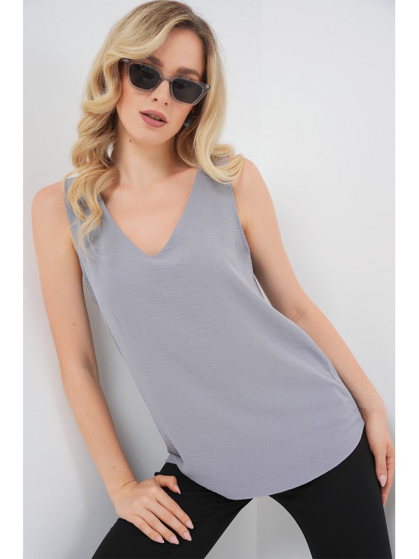 V Yaka Sıfır Kol Bluz 950 - Gri