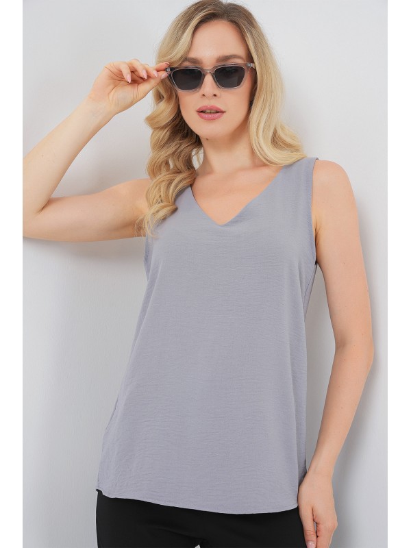 V Yaka Sıfır Kol Bluz 950 - Gri